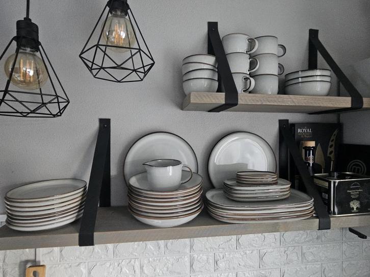 Ikea servies (Gladelig), Huis en Inrichting, Keuken | Servies, Zo goed als nieuw, Compleet servies, Overige stijlen, Aardewerk