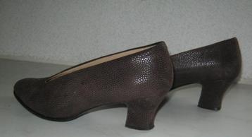 Pumps maat 38 repro slangenleer beschikbaar voor biedingen