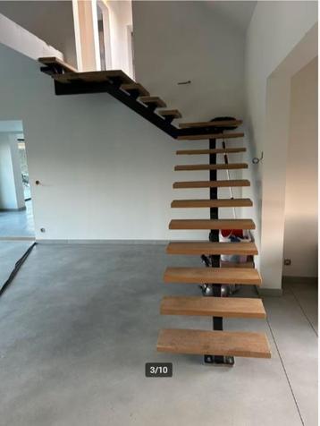 Moderne binnen trap beschikbaar voor biedingen