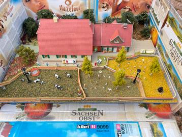 ** UNIEK ** ZELDZAME AANBIEDING ** 34 1e KLAS DIORAMA'S ** 2 beschikbaar voor biedingen