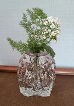 Vintage glazen blokvaasje/lijkt op ijs, Overige kleuren, Ophalen of Verzenden, Minder dan 50 cm, Glas