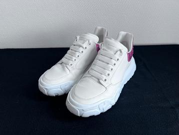 Alexander McQueen ‘new court’ sneakers maat 39 beschikbaar voor biedingen