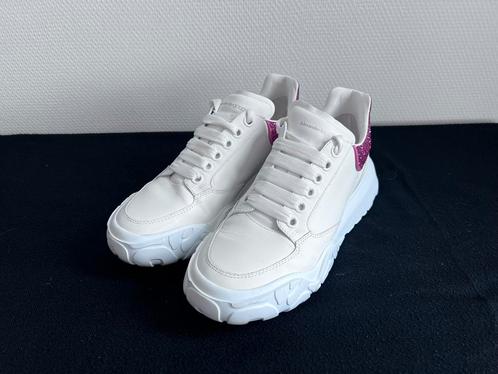 Alexander McQueen ‘new court’ sneakers maat 39, Kleding | Dames, Schoenen, Zo goed als nieuw, Sneakers of Gympen, Wit, Ophalen of Verzenden