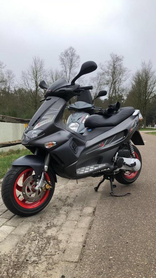 Nette Gilera runner sp pro 70cc loopt niet Brom, Fietsen en Brommers, Scooters | Piaggio, Zo goed als nieuw, Overige modellen