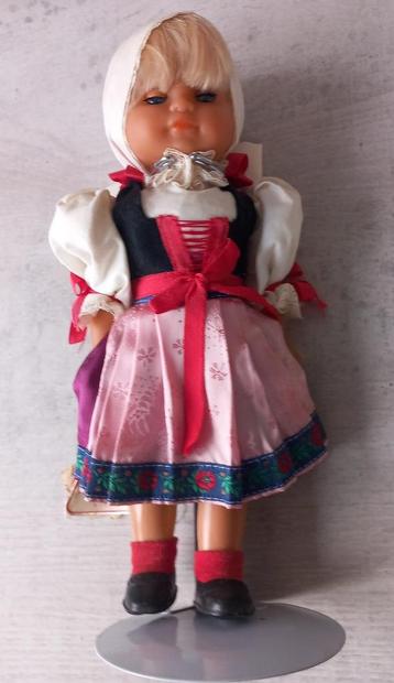 Lidova pop uit Tjechoslowakije (1993) 35 cm. beschikbaar voor biedingen