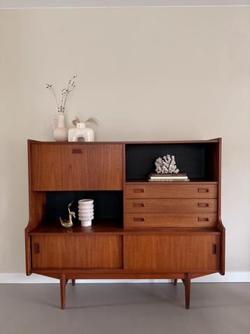 Vintage Mid Century Highboard kast / dressoir beschikbaar voor biedingen