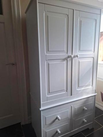 kledingkast babykamer 4 lades beschikbaar voor biedingen