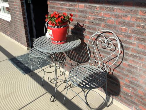 Bistro-set Smeedijzer Gegalvaniseerd  in uitstekende staat, Tuin en Terras, Tuinsets en Loungesets, Zo goed als nieuw, Overige materialen