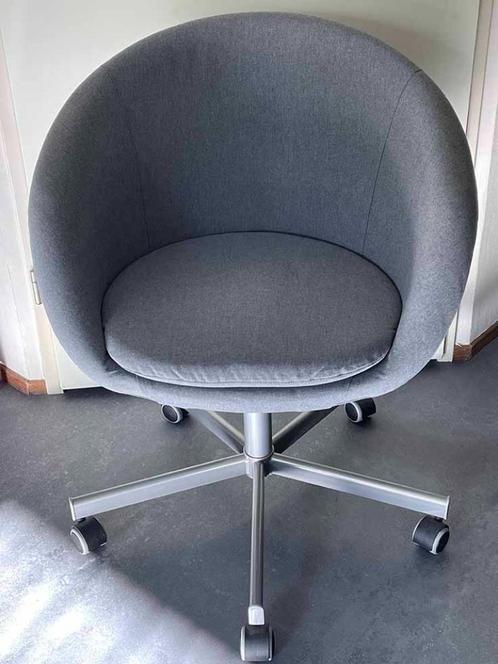 Bureaustoel IKEA SKRUVSTA, Huis en Inrichting, Bureaustoelen, Zo goed als nieuw, Bureaustoel, Grijs, Ophalen