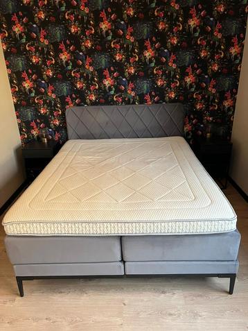 Boxspring 160x200 beschikbaar voor biedingen