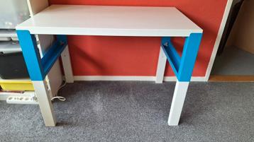 Ikea Påhl kinderbureau wit-blauw beschikbaar voor biedingen