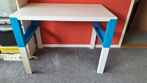 Ikea Påhl kinderbureau wit-blauw, Huis en Inrichting, Bureaus, Gebruikt, Bureau, In hoogte verstelbaar, Ophalen