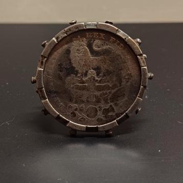 ANTIEK BRITSE ZILVEREN MUNT BROCHE HANGER GEORGE lV 1826 beschikbaar voor biedingen