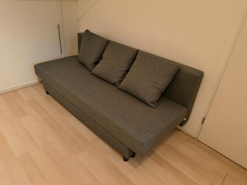 slaapbank voor bijvoorbeeld studentenkamper, 3 zits bank, Huis en Inrichting, Banken | Bankstellen, Zo goed als nieuw, Rechte bank