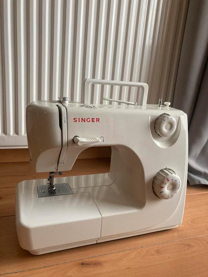 Singer mercury 8280, Hobby en Vrije tijd, Naaimachines en Toebehoren
