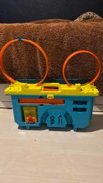Hot wheels auto baan en garage, Kinderen en Baby's, Speelgoed | Racebanen, Ophalen of Verzenden, Zo goed als nieuw, Handmatig