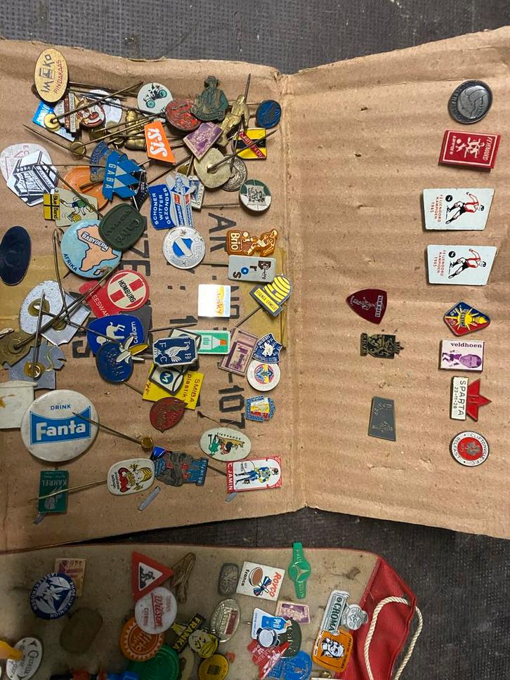 Verzameling speldjes/pins, Verzamelen, Speldjes, Pins en Buttons, Gebruikt, Speldje of Pin, Overige onderwerpen, Ophalen