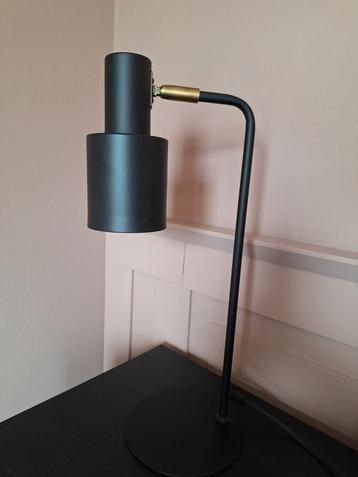 KARWEI tafellamp Nordin zwart ø17x49cm

 beschikbaar voor biedingen