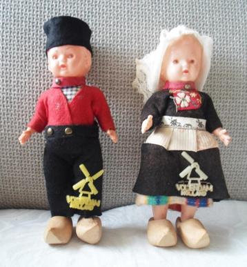 Oude Wildebras popjes. Klederdracht. Souvenirpopjes. beschikbaar voor biedingen