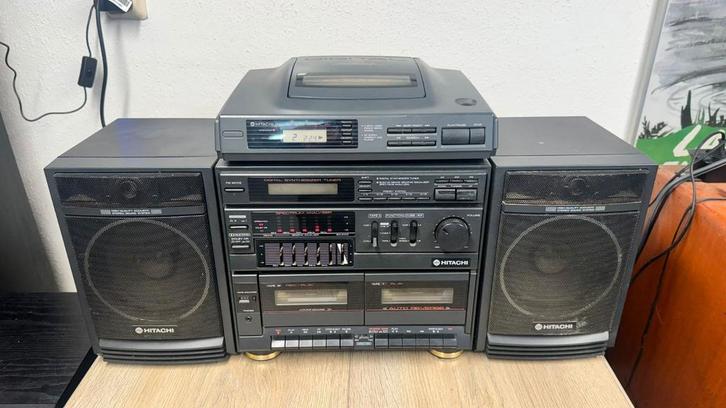 Hitachi Ghettoblaster met CD speler / zeer uniek, Audio, Tv en Foto, Radio's, Gebruikt, Overige typen, Met cd-speler, Ophalen