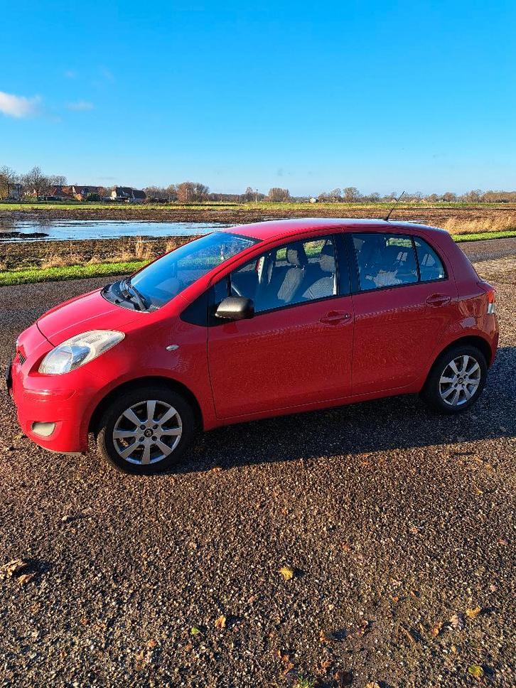 Toyota Daihatsu Charade 1.3 I 16V 2012 Rood, Auto's, Toyota, Particulier, Yaris, ABS, Airbags, Airconditioning, Centrale vergrendeling