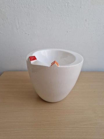 "Bebouwde Kom" vaas / pot - Olav Slingerland (1969) keramiek beschikbaar voor biedingen