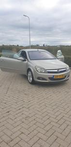 Opel Astra 1.8 16V Twintop AUT 2007 Grijs, Auto's, 74 €/maand, 4 cilinders, Cabriolet, 4 stoelen