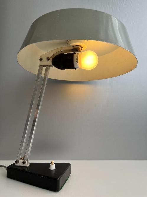 Hala model 147, Antiek en Kunst, Antiek | Lampen, Ophalen of Verzenden