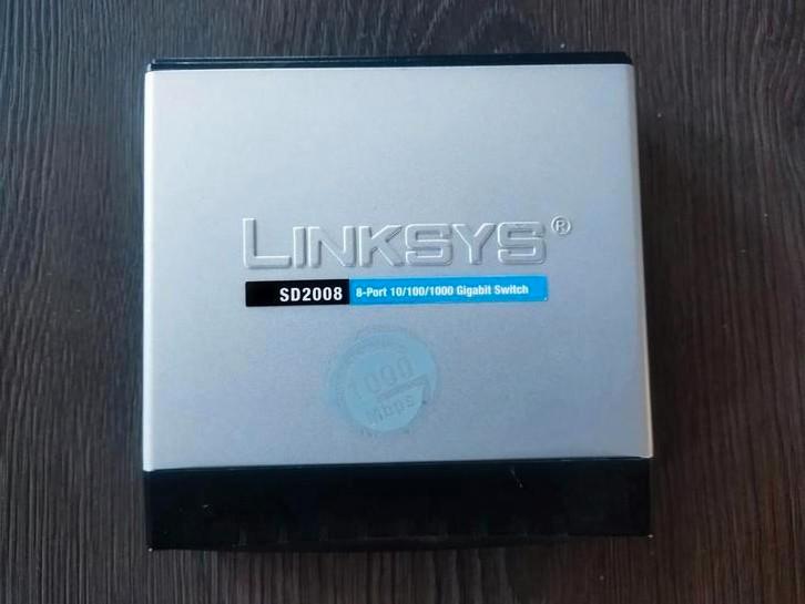 Linksys SD2008 8-Poorts Gigabit Switch (by Cisco), Computers en Software, Netwerk switches, Gebruikt, Ophalen of Verzenden