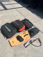 Kiteset SLINGSHOT 15m, 9m, 6m kites + bar en board, Watersport en Boten, Kitesurfen, Gebruikt, Kitesurf-set, Twintip, 15 m²