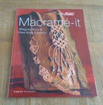Macramé-it - Margriet Kors en Gina Kors-Lambers macramé boek beschikbaar voor biedingen