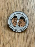 Laurel And Hardy Vintage Pin, Verzamelen, Speldjes, Pins en Buttons, Ophalen of Verzenden, Gebruikt, Overige onderwerpen, Speldje of Pin
