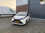 Toyota Aygo 1.0 VVT-i x-fun, Auto's, Voorwielaandrijving, Stof, Gebruikt, 4 stoelen