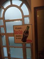 Te koop Coca-Cola, Dubbelzijdig bord, mint staat, Verzamelen, Merken en Reclamevoorwerpen, Ophalen of Verzenden, Zo goed als nieuw