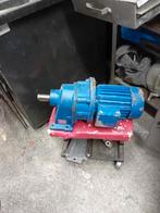 Elektromotor met reductiekast, Doe-het-zelf en Verbouw, Motoren, Ophalen of Verzenden, Gebruikt, Elektromotor, Minder dan 1400 rpm
