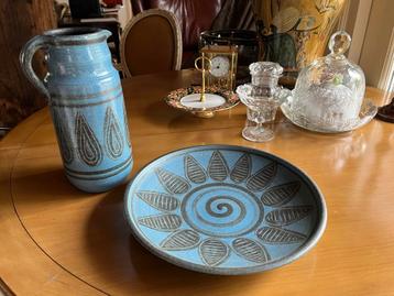 Bronkhorst Han Cornelissens Keramiek  kan en bord beschikbaar voor biedingen