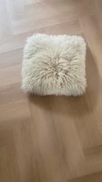 Prachtige creme kleurige kussen urban  nature wit creme, Ophalen of Verzenden, Zo goed als nieuw