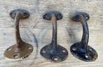 3x Brocante oude gietijzeren trapleuninghouder, Ophalen of Verzenden