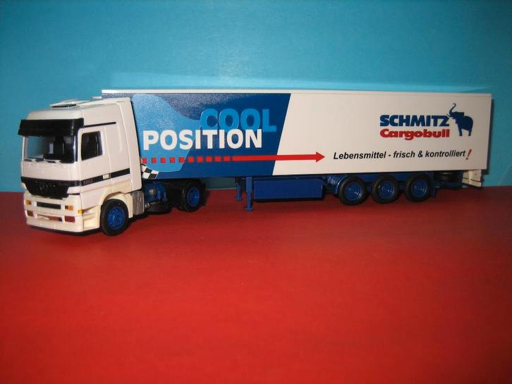 Schmitz  Cool-Position  MERCEDES 1853  AWM, Hobby en Vrije tijd, Modelauto's | 1:87, Zo goed als nieuw, Bus of Vrachtwagen, AWM