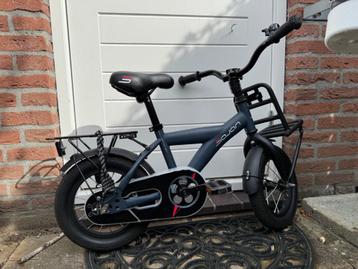 12 inch kinderfiets - Sajan matblauw (goede staat) beschikbaar voor biedingen