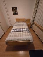 Eenpersoonsbed met nachtkastje - Hout, Ophalen