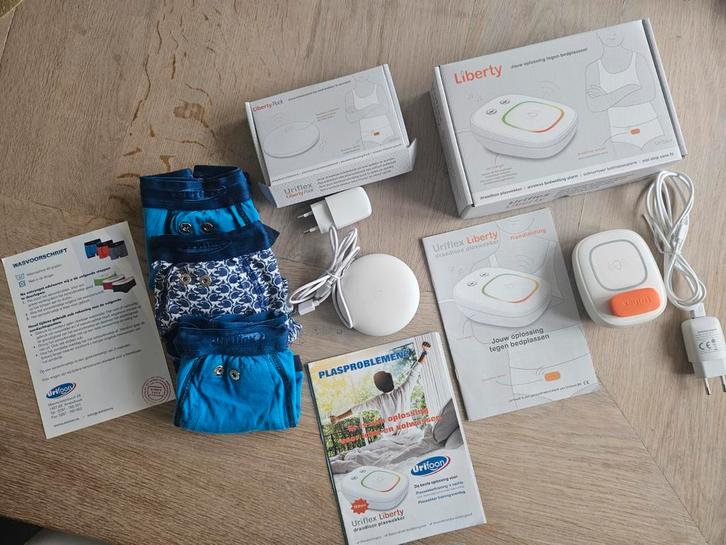 Plaswekker Uriflex Liberty + 3 Broekjes Maat 116, Kinderen en Baby's, Overige Kinderen en Baby's, Zo goed als nieuw, Ophalen of Verzenden