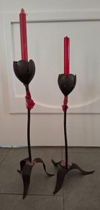2 mooie metalen kandelaars, tulpvorm 48 en 43 cm hoog., Huis en Inrichting, Woonaccessoires | Kandelaars en Kaarsen, Gebruikt