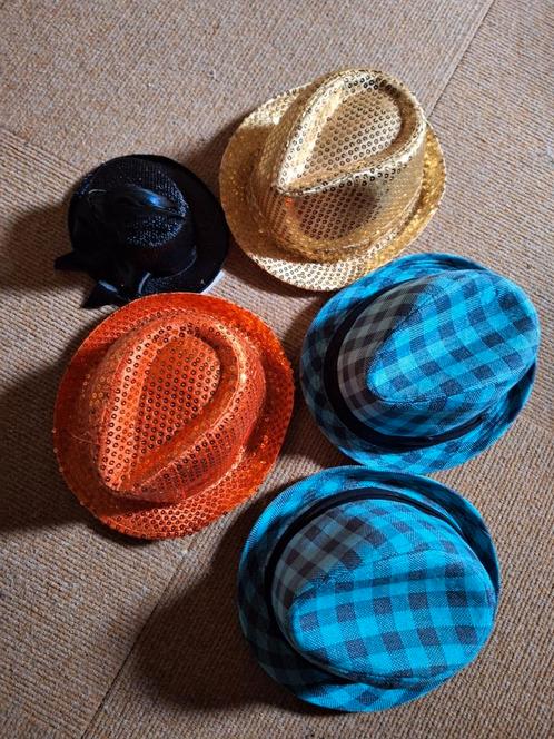 Verschillende feest hoedjes hoeden. Dames en heren, Kleding | Dames, Hoeden en Petten, Nieuw, One size fits all, Ophalen of Verzenden