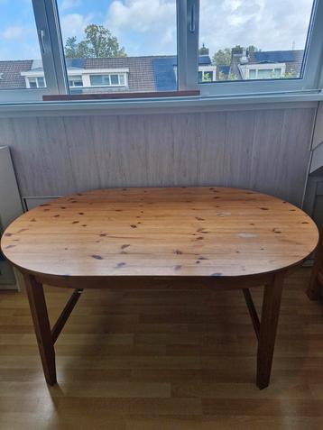 Houten Eettafel - 167x110cm beschikbaar voor biedingen