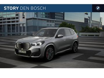 BMW iX1 eDrive20 M Sport / Panoramadak / Sportstoelen / Adap beschikbaar voor biedingen