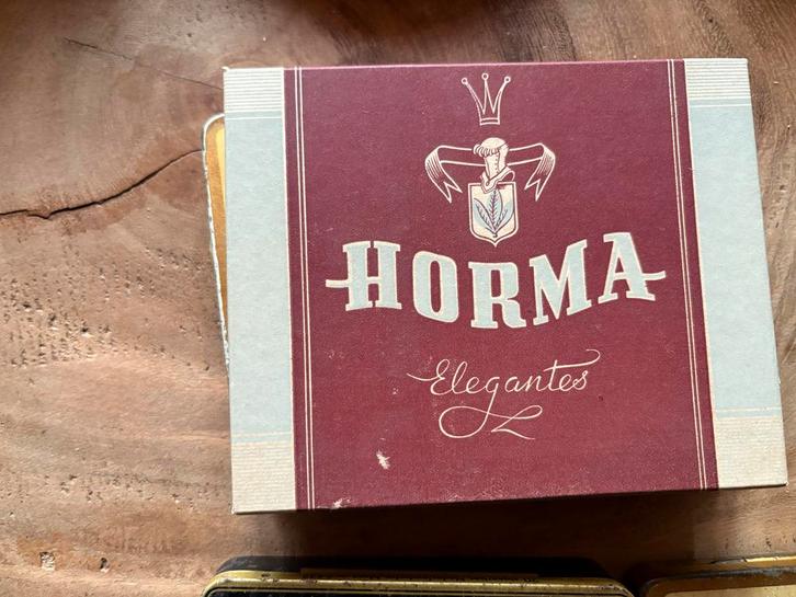 Verzameling Tabakswaren Deventer, Verzamelen, Rookartikelen, Aanstekers en Luciferdoosjes, Gebruikt, Tabaksdoos of Verpakking