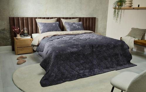Bedsprei 240x220cm NIEUW Luxe Velvet van Sleep-Med., Huis en Inrichting, Slaapkamer | Beddengoed, Nieuw, Deken of Dekbed, Tweepersoons