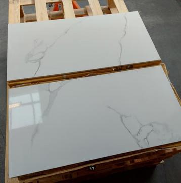 Restpartij tegels Calacatta 30x60cm, 8,5 m2 nr48 beschikbaar voor biedingen