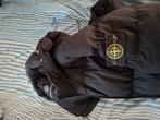 Mooie stone island jas maat xl, Dieren en Toebehoren, Ophalen of Verzenden, Zo goed als nieuw, Hondenjas